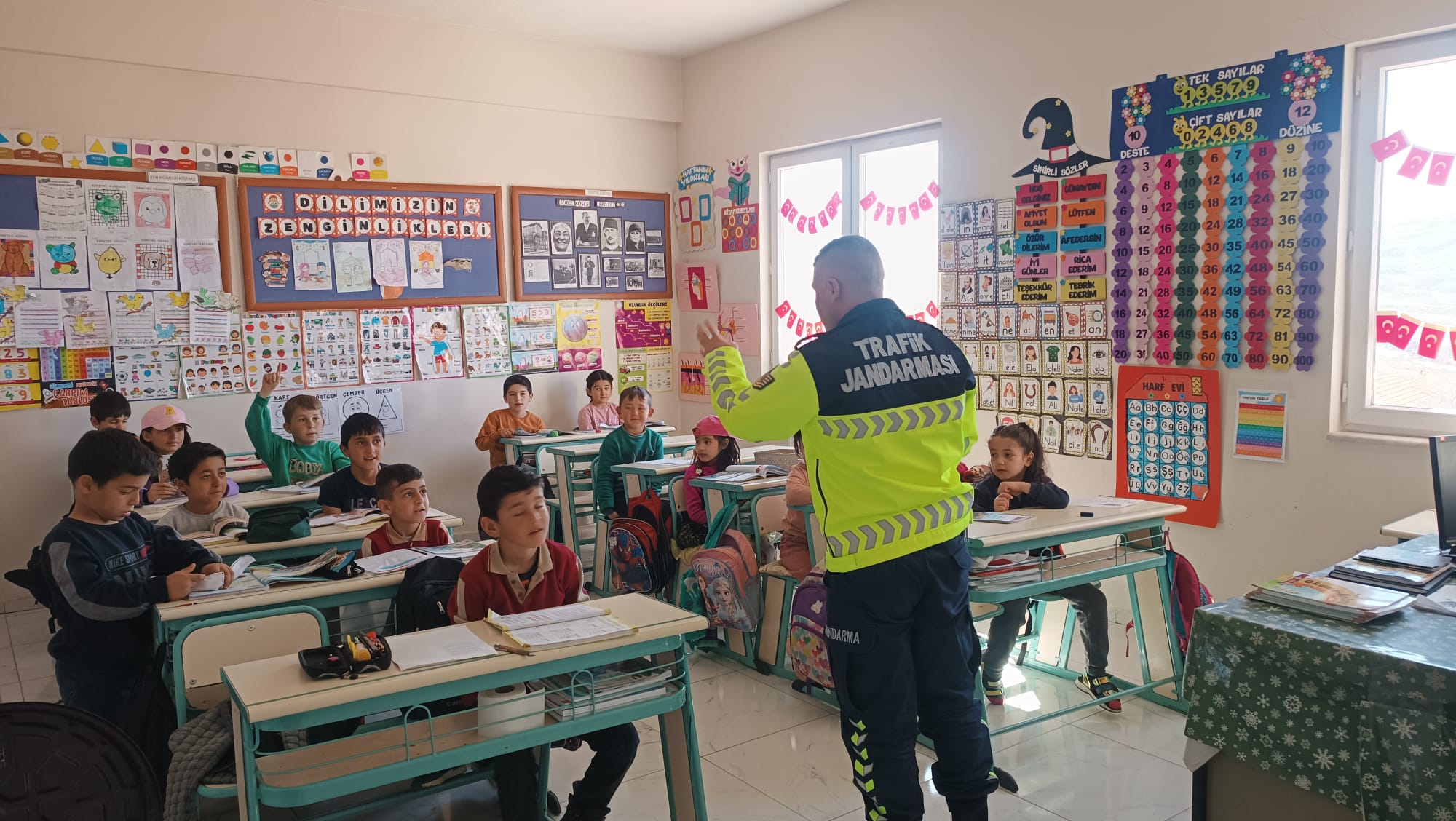 Develi’de Öğrencilere Trafik Eğitimi Verildi