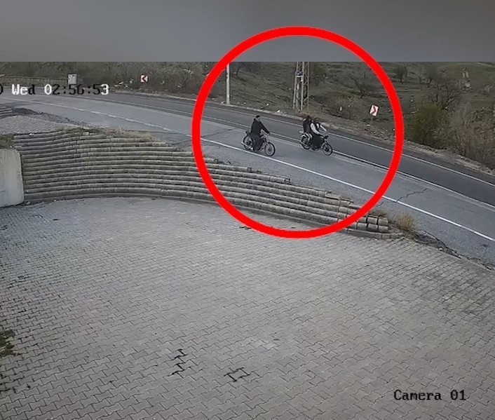 Cami hırsızları yakalandı