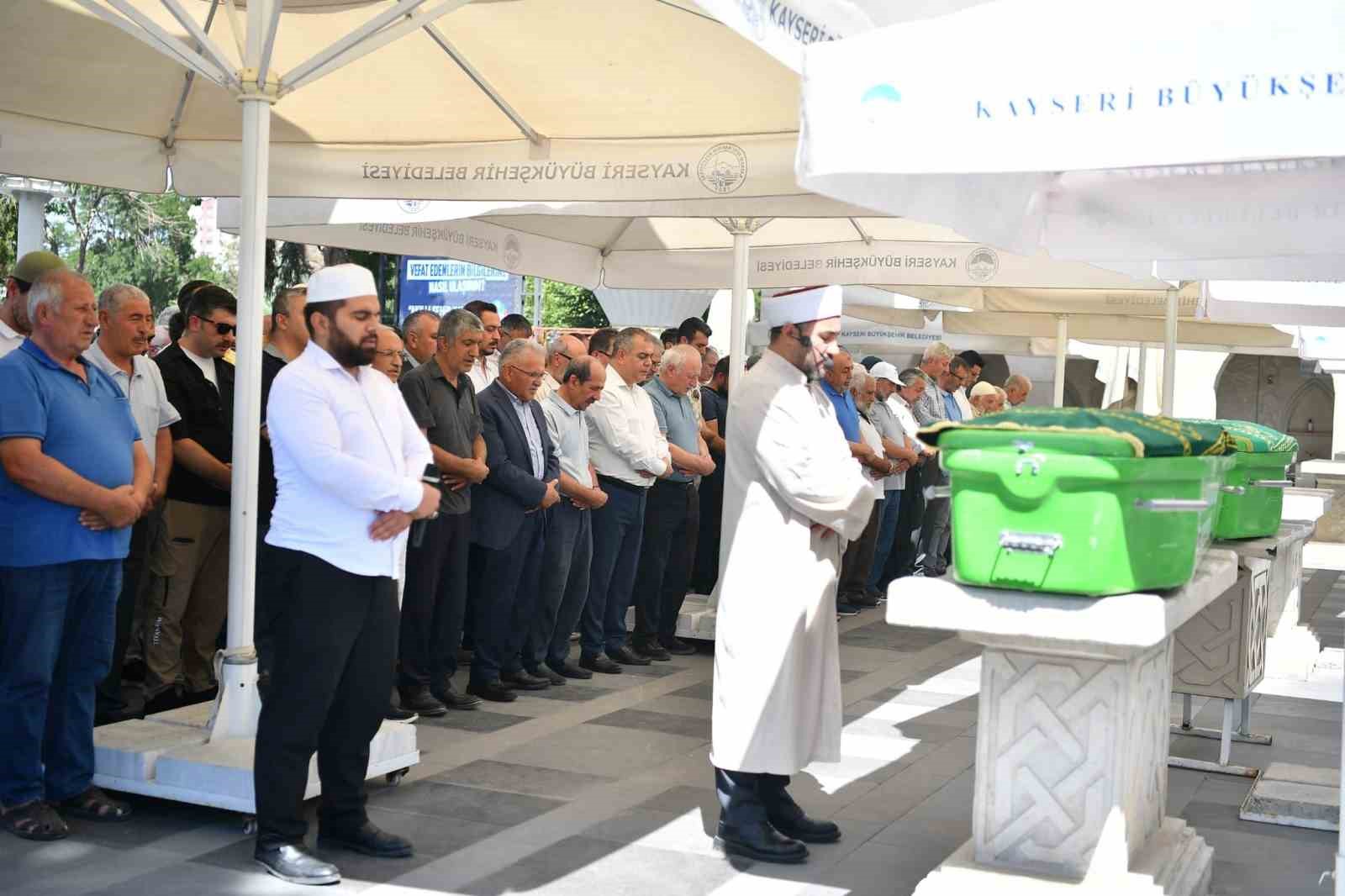 Erciyes Dağı’nda ölü bulunan çift son yolculuğuna uğurlandı